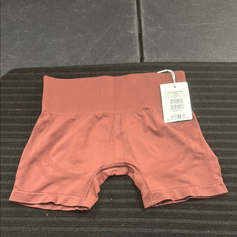 Gymshark Rust shorts - Picture 4 of 4